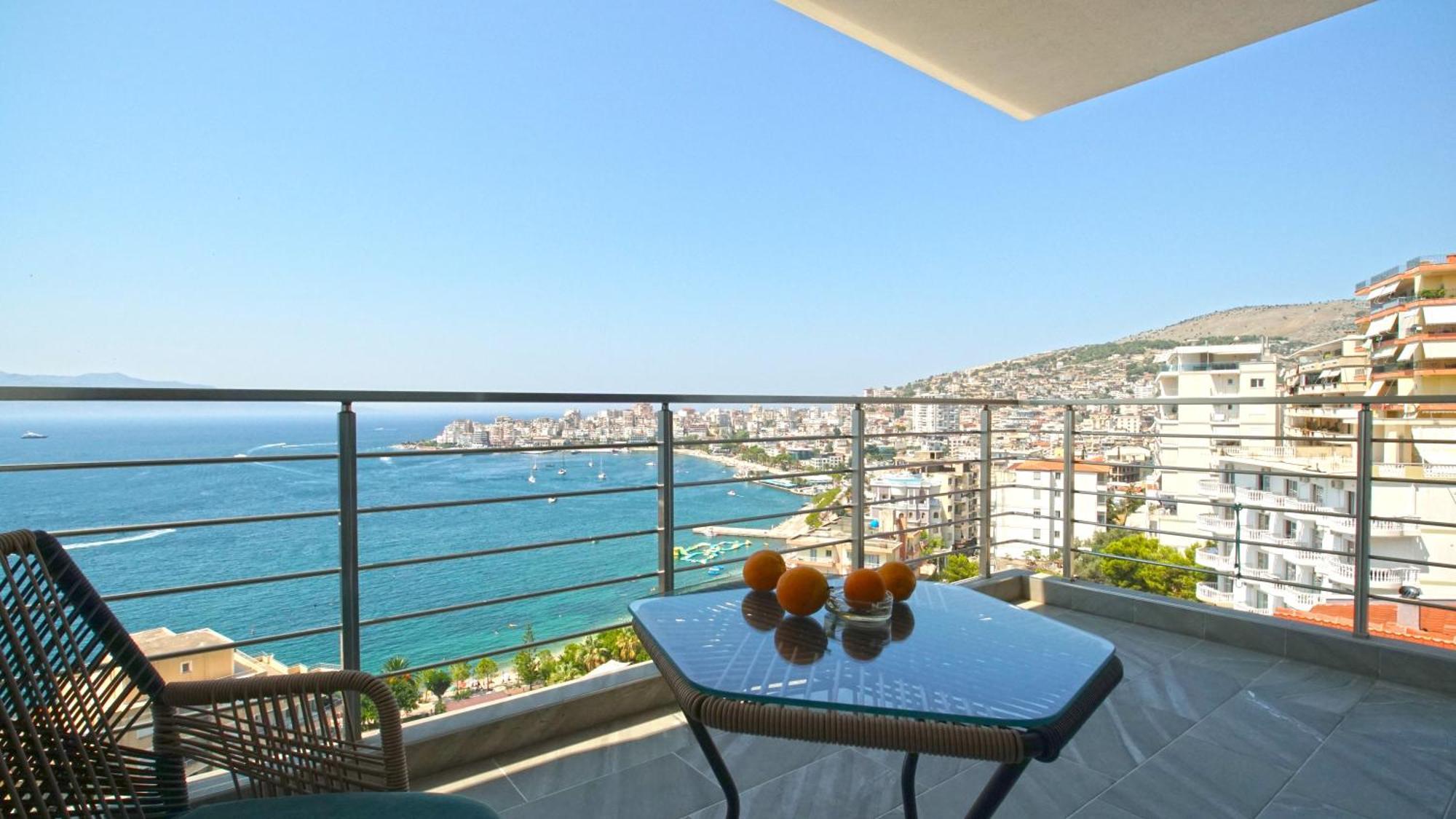 Blue Eye Apartment Sarandë Exterior foto
